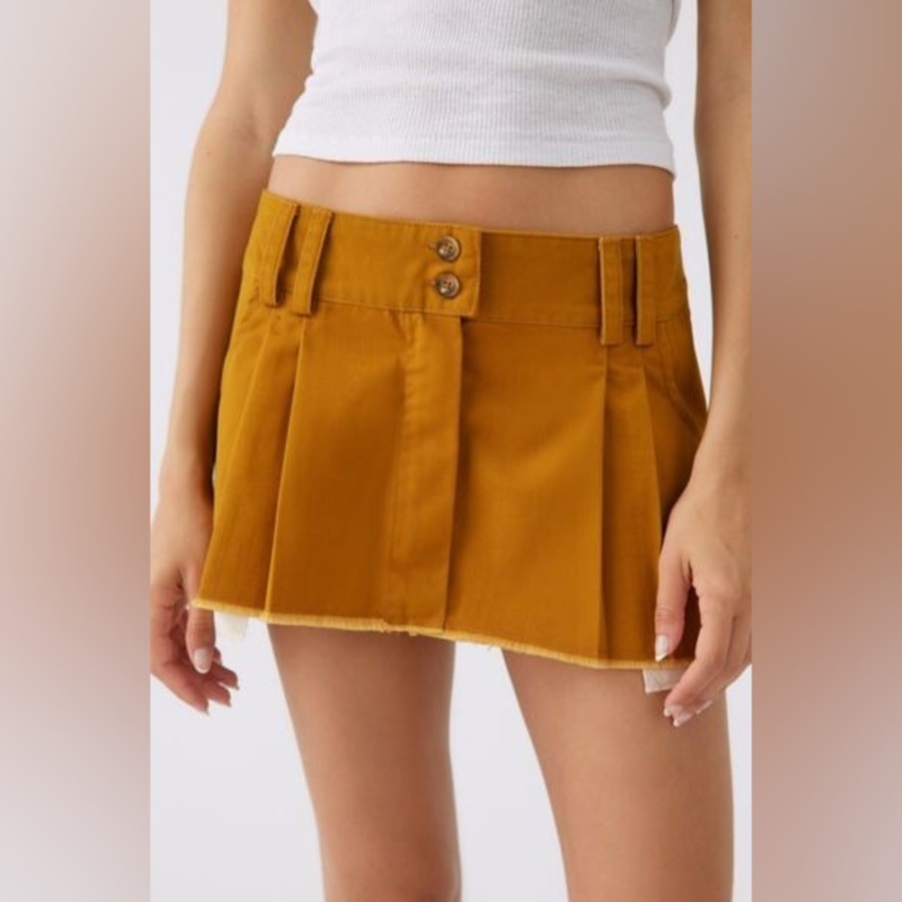 Urban Outfitters BDG Sydney Pleated Low Rise Micro Skirt Size Small